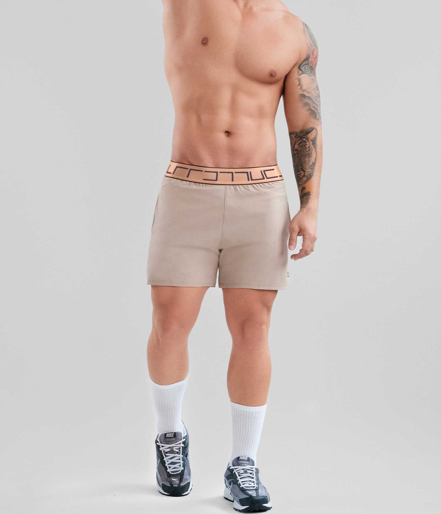 Pantaloneta Corta Deportiva Tipo Short Beige Arena Sand Para Hombre